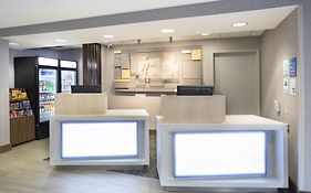 Holiday Inn Express Kansas City - At The Legends! By Ihg